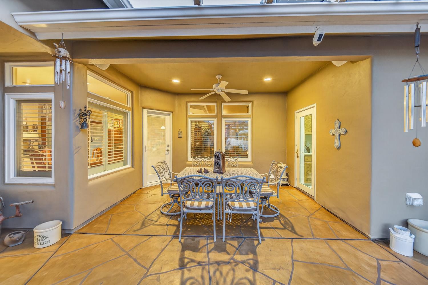 2382 20Th Ave, Kingsburg, CA 93631