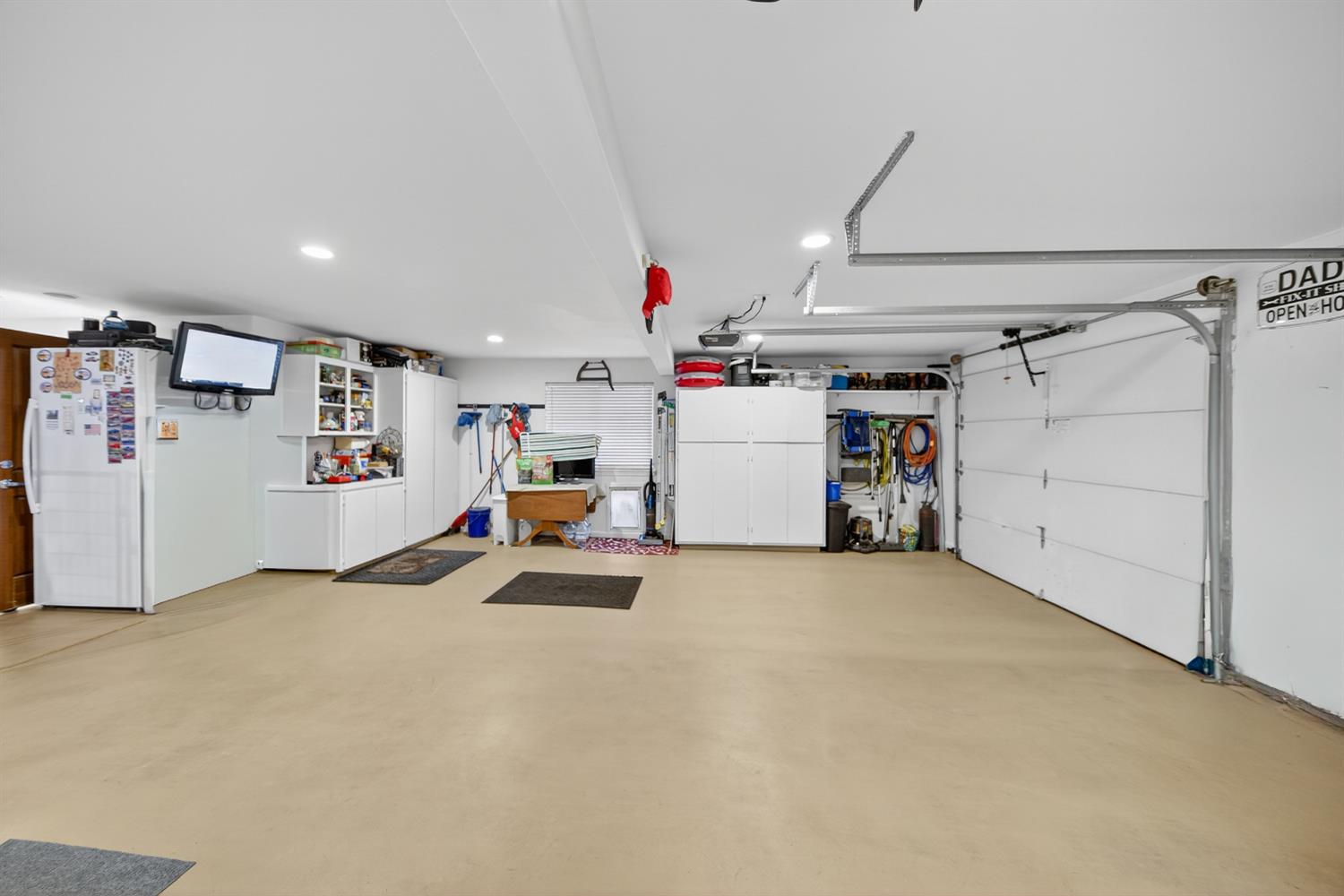 2382 20Th Ave, Kingsburg, CA 93631