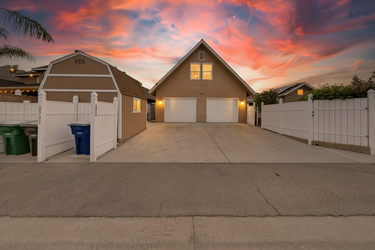 2382 20Th Ave, Kingsburg, CA 93631