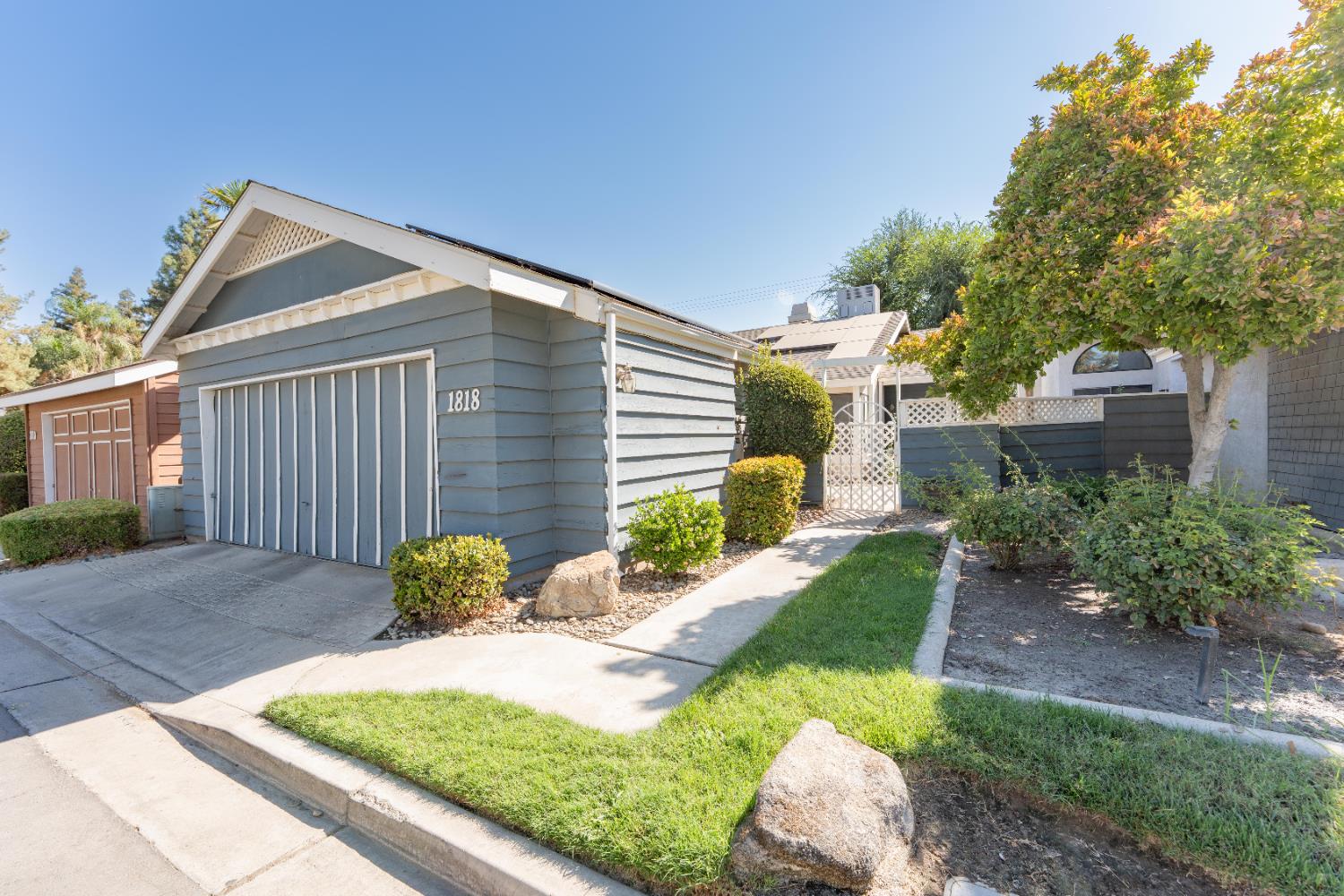1818 S Cain St, Visalia, CA 93292