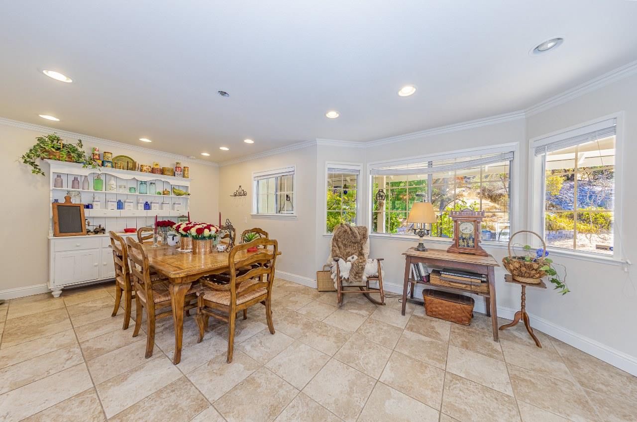 50622 Critter Creek Ln, Oakhurst, CA 93644