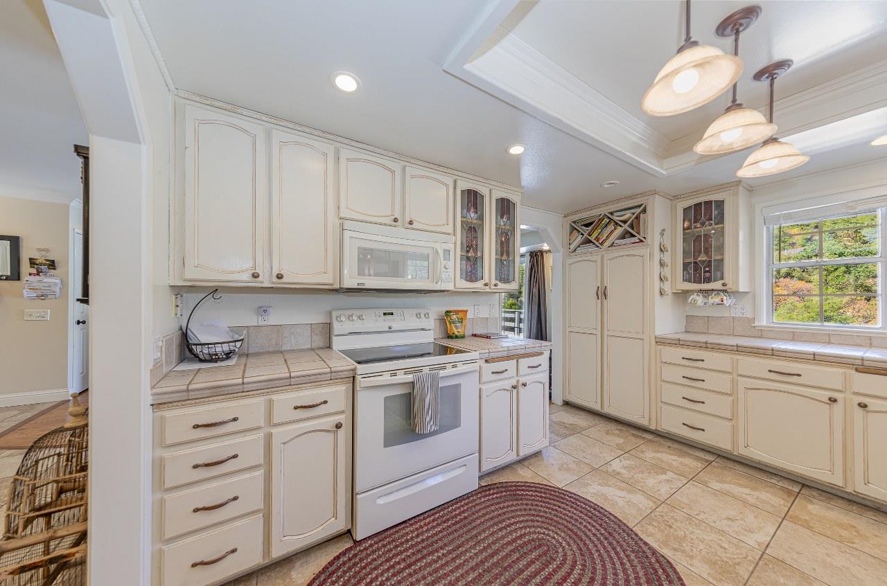 50622 Critter Creek Ln, Oakhurst, CA 93644