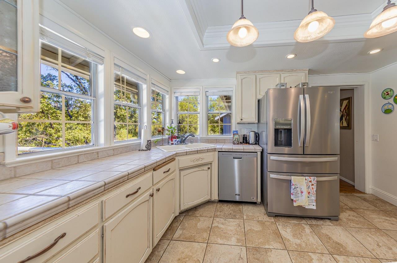 50622 Critter Creek Ln, Oakhurst, CA 93644