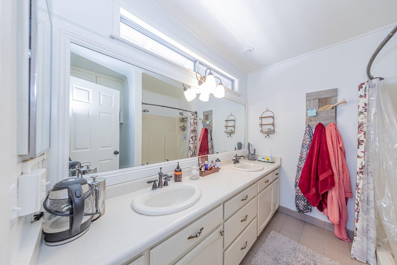 50622 Critter Creek Ln, Oakhurst, CA 93644