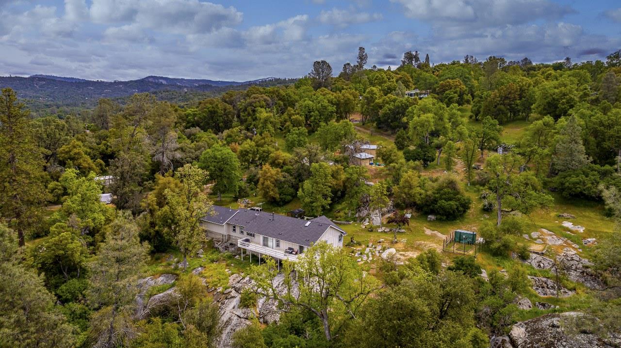 50622 Critter Creek Ln, Oakhurst, CA 93644