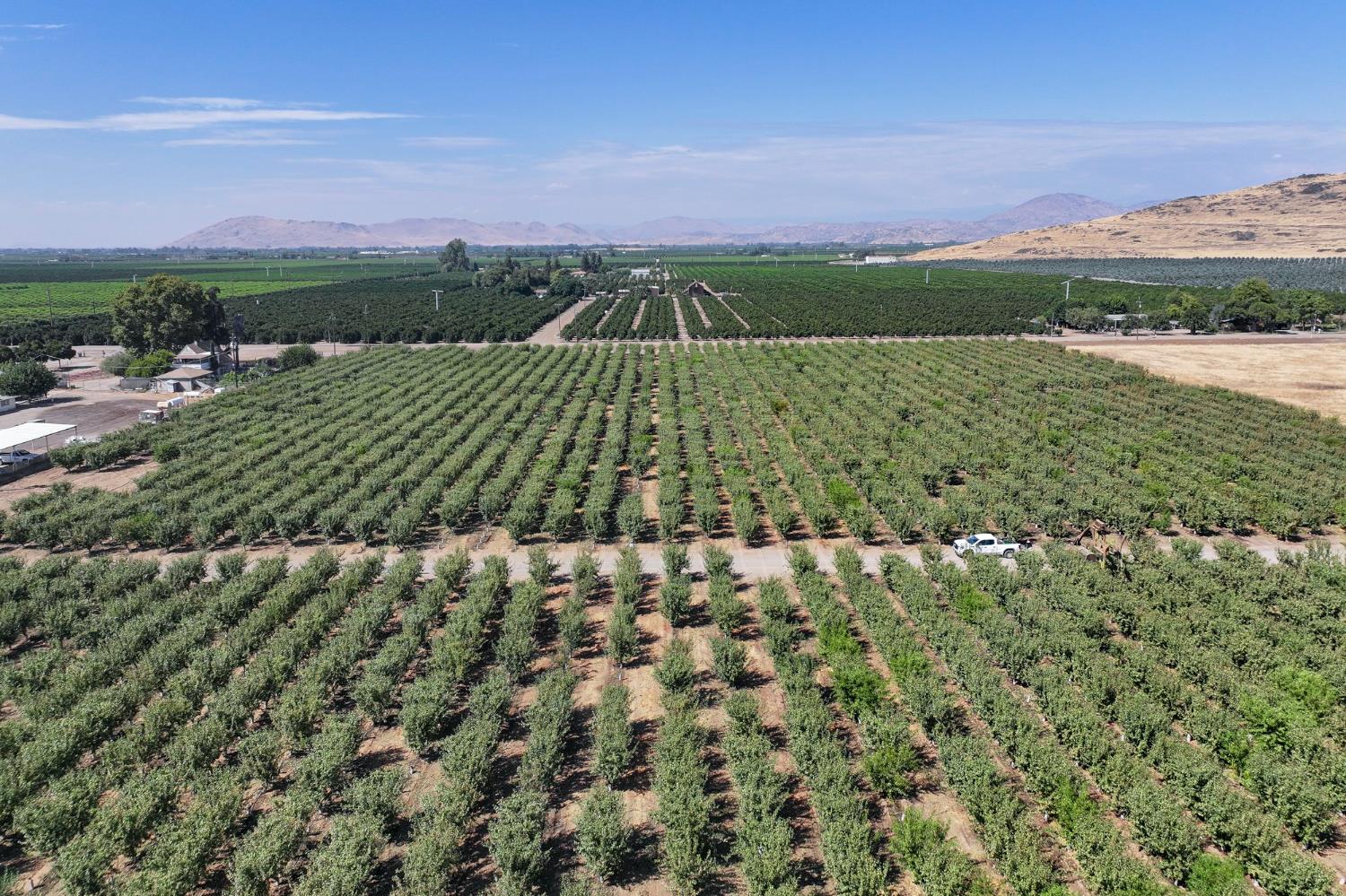 23667 E Dinuba Ave, Dinuba, CA 93618