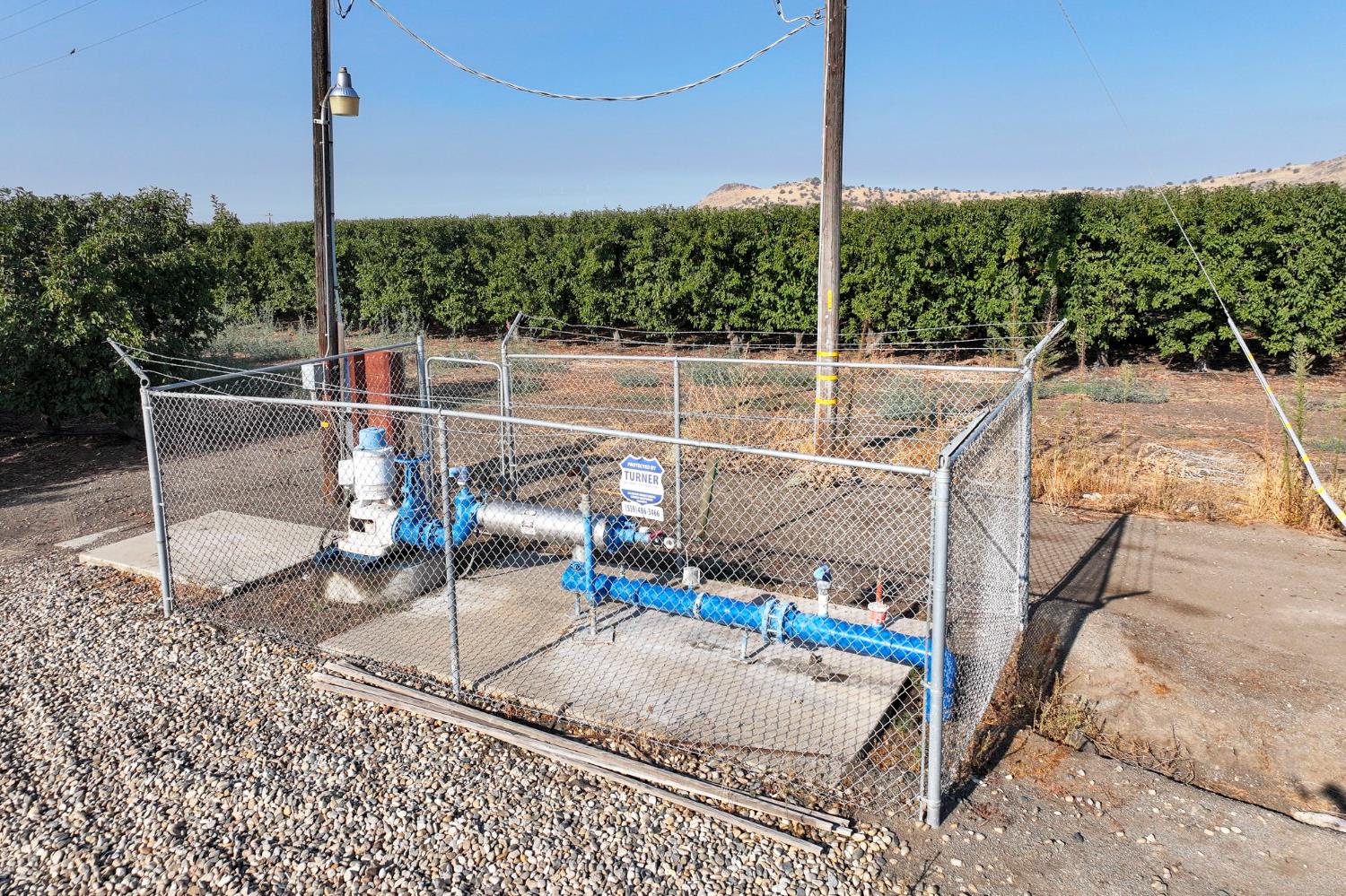 3905 S Hills Valley Rd, Orange Cove, CA 93646