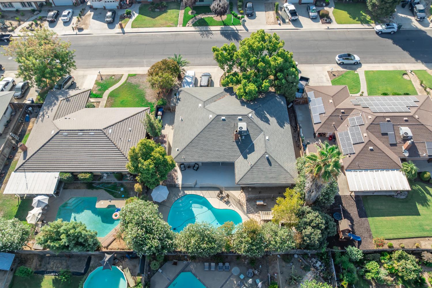 238 Fairbanks Ave, Sanger, CA 93657