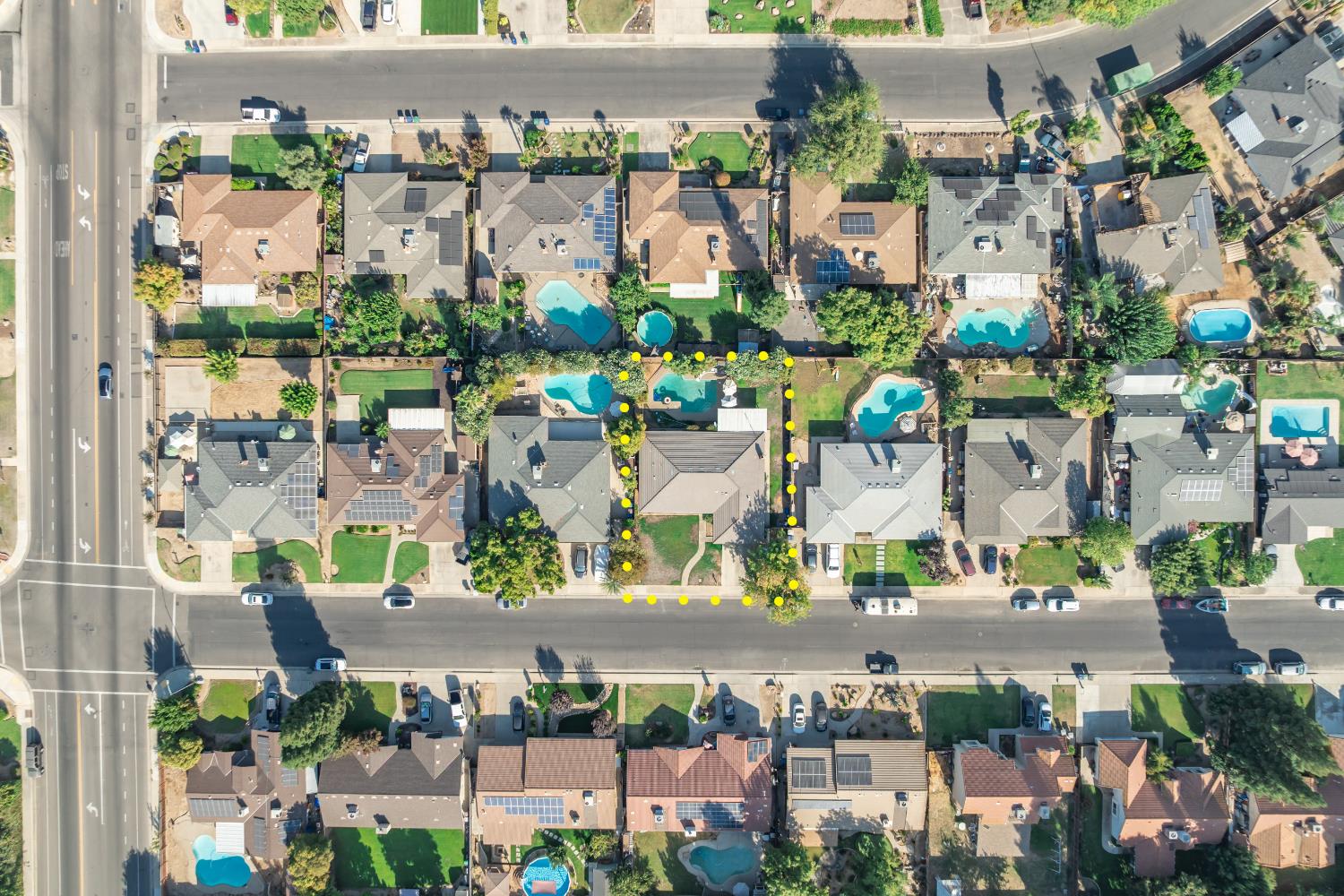 238 Fairbanks Ave, Sanger, CA 93657