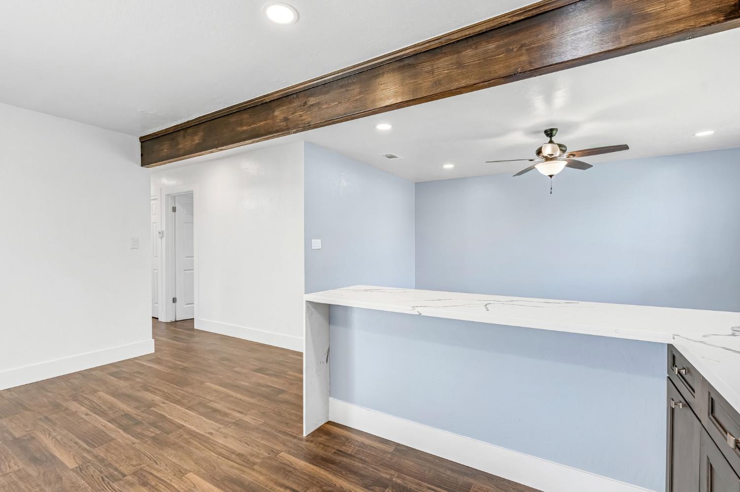 872 W Fairmont Ave, Clovis, CA 93612