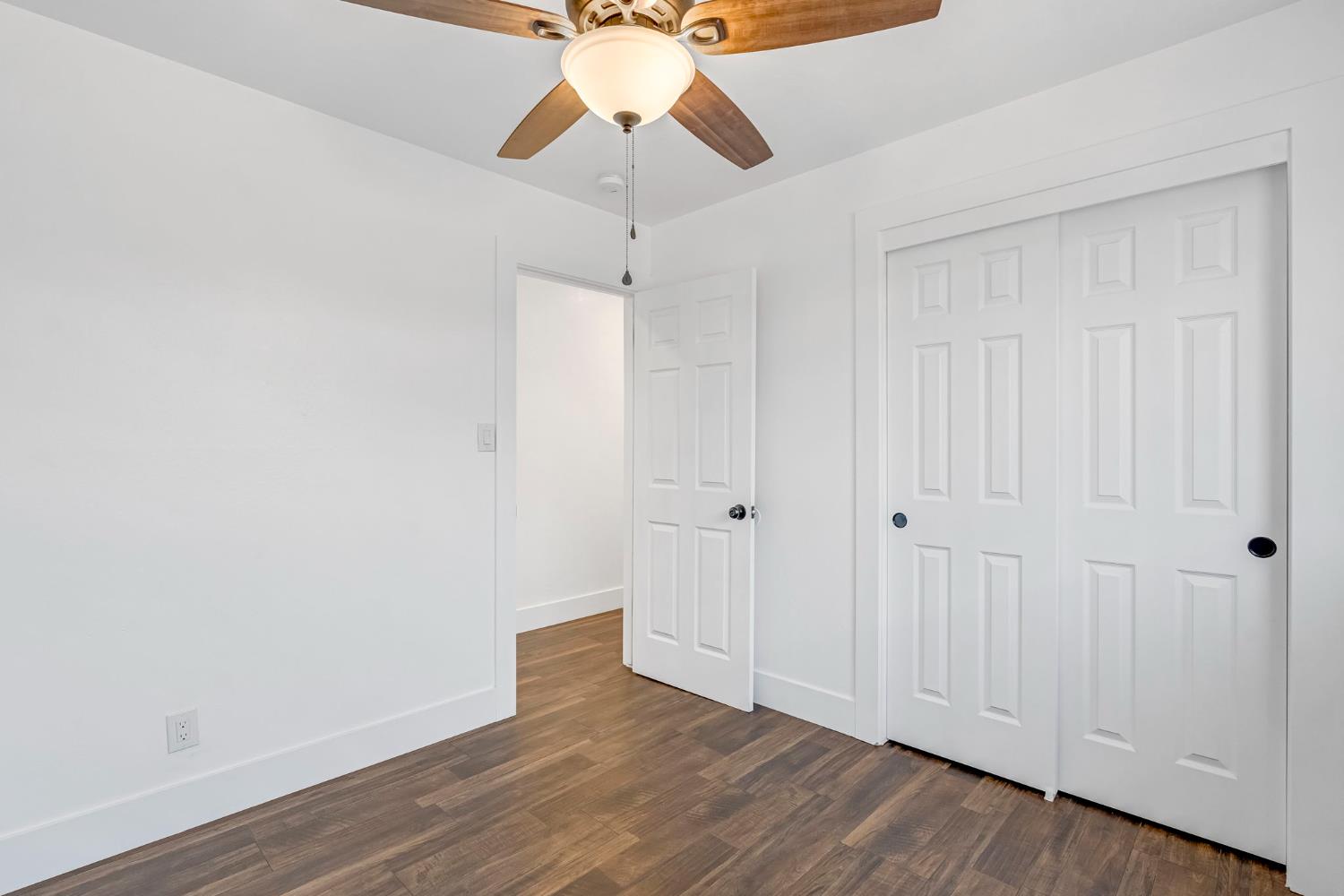 872 W Fairmont Ave, Clovis, CA 93612