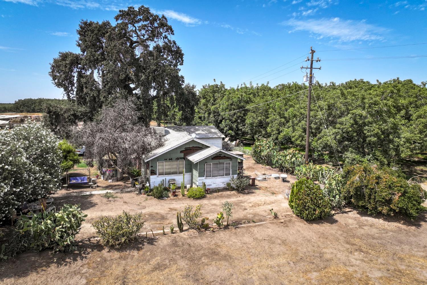 3948 13 1/4 Ave, Hanford, CA 93230