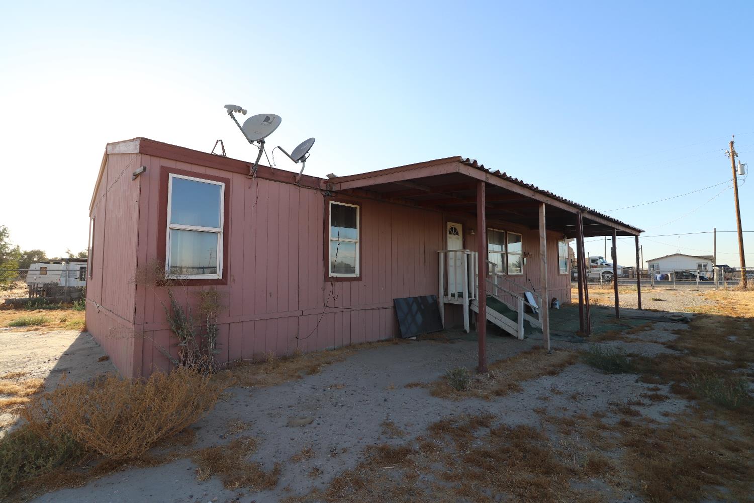 7337 W Mount Whitney Ave, Riverdale, CA 93656