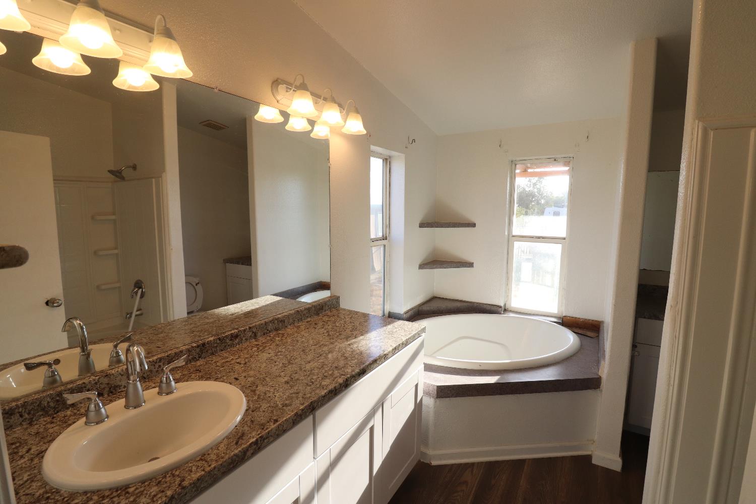 7337 W Mount Whitney Ave, Riverdale, CA 93656