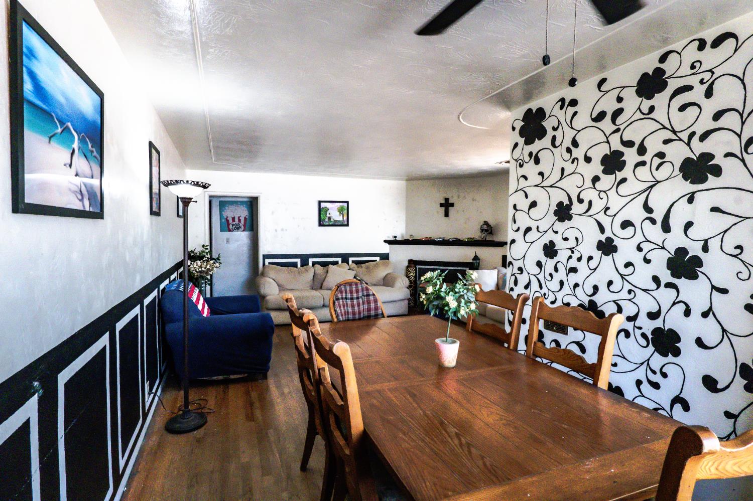 1025 W Fedora Ave, Fresno, CA 93705