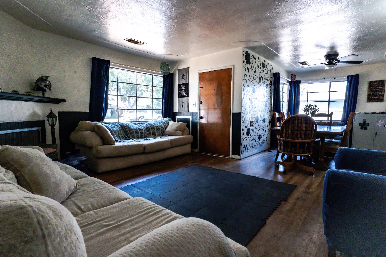 1025 W Fedora Ave, Fresno, CA 93705