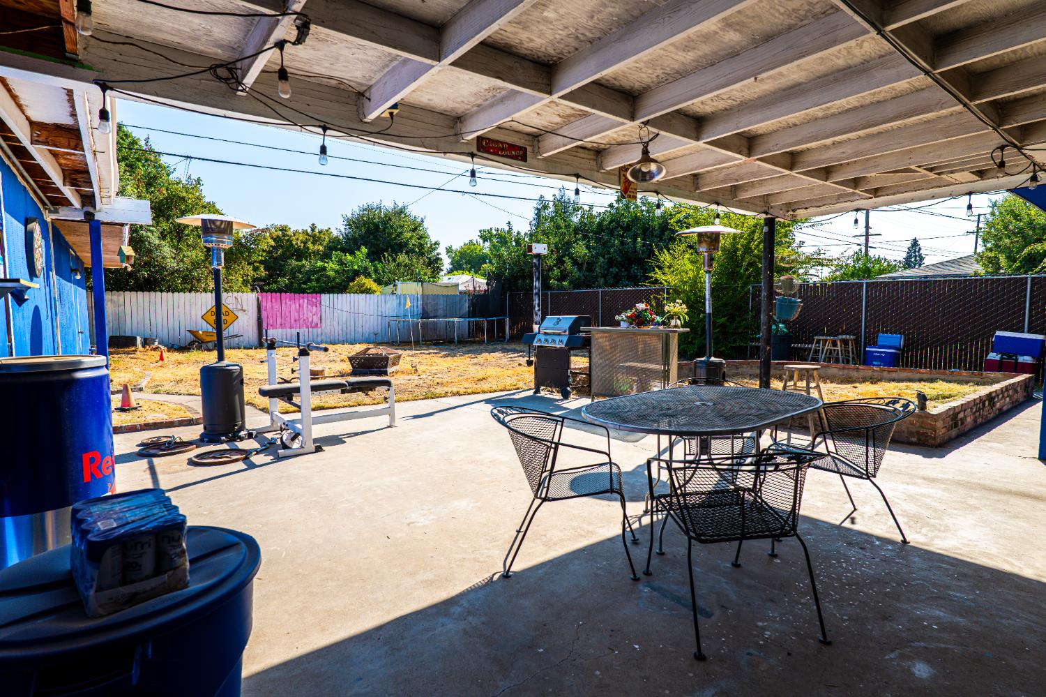 1025 W Fedora Ave, Fresno, CA 93705