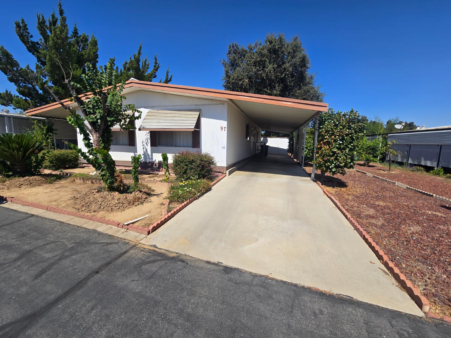 1300 W Olson Ave #97, Reedley, CA 93654
