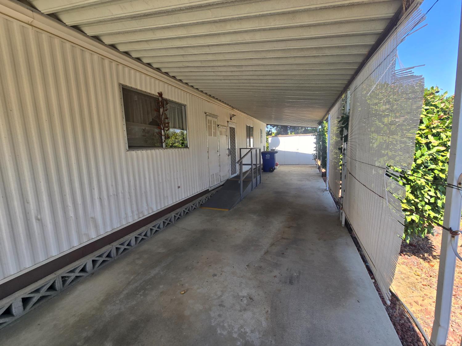 1300 W Olson Ave #97, Reedley, CA 93654