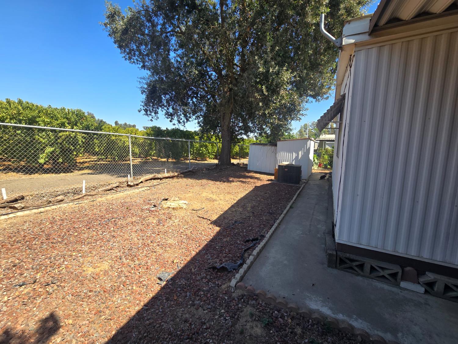 1300 W Olson Ave #97, Reedley, CA 93654