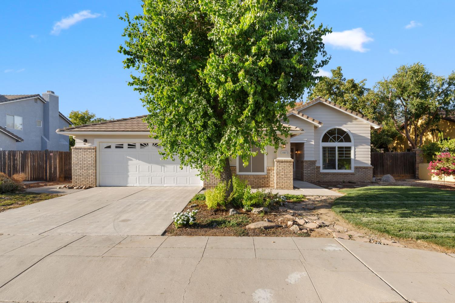 2337 Wrenwood Ave, Clovis, CA 93611