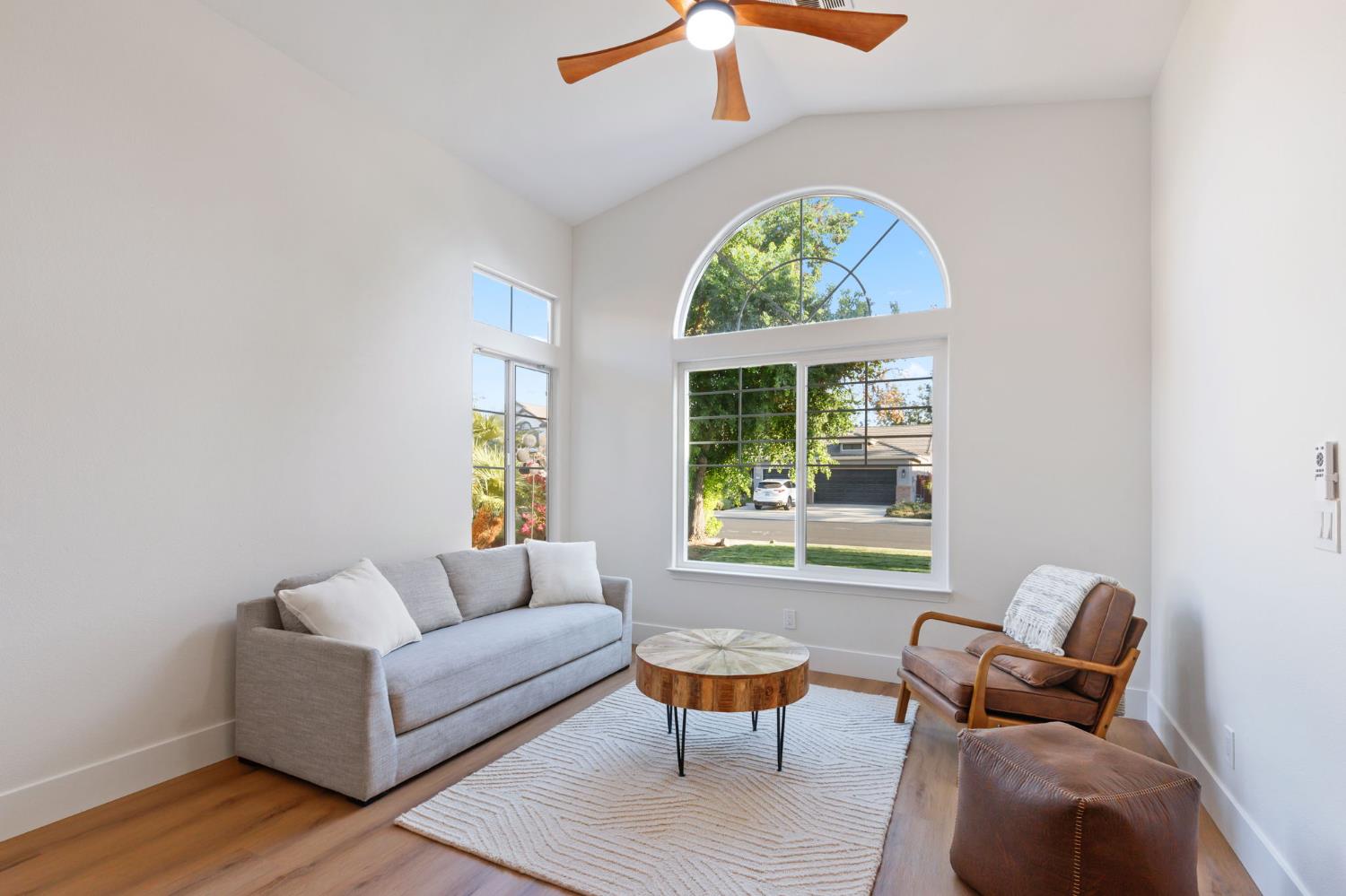 2337 Wrenwood Ave, Clovis, CA 93611