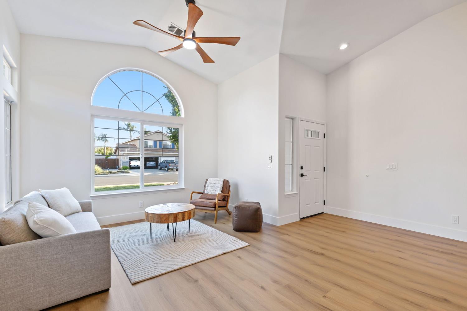 2337 Wrenwood Ave, Clovis, CA 93611