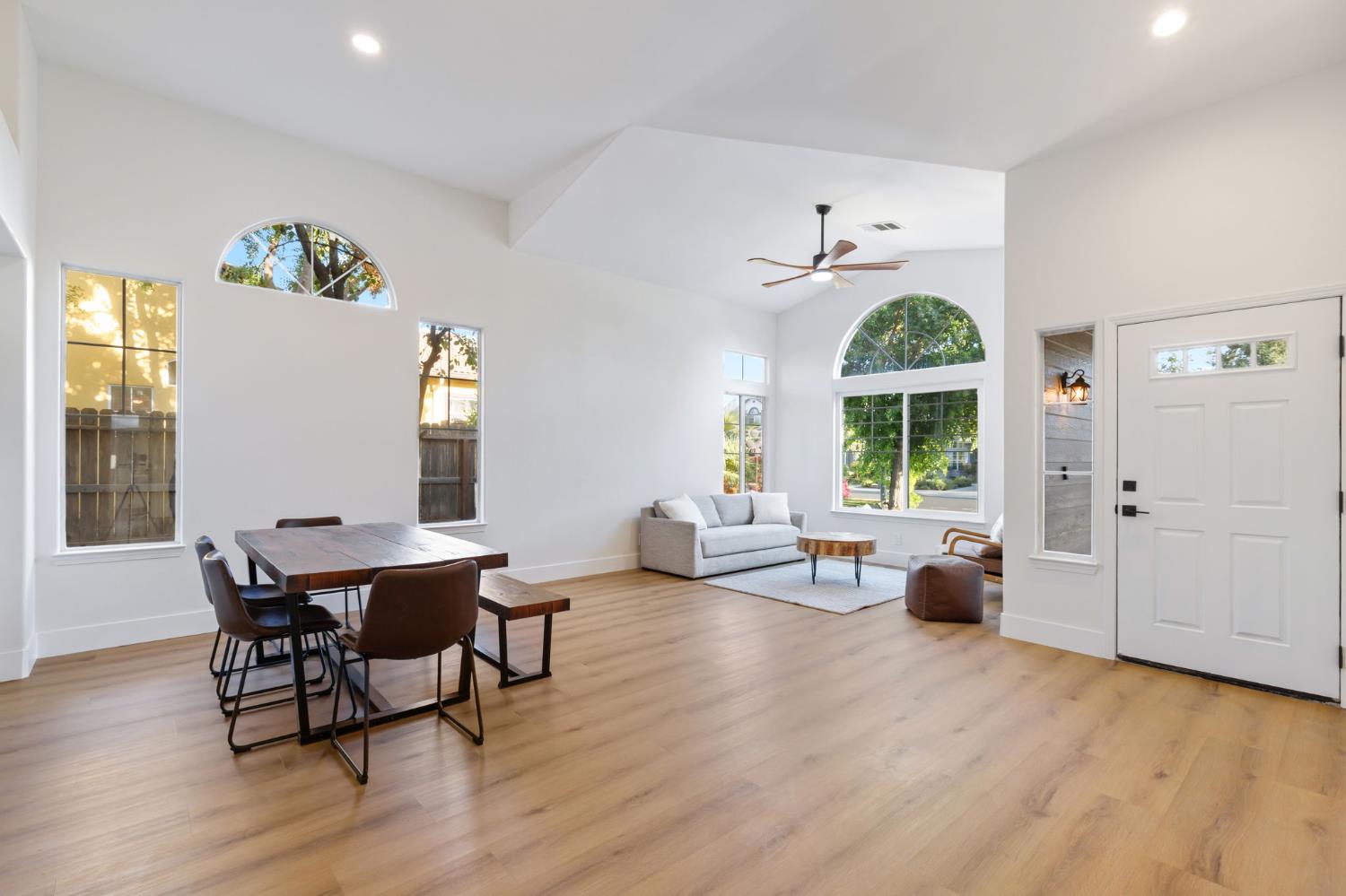 2337 Wrenwood Ave, Clovis, CA 93611