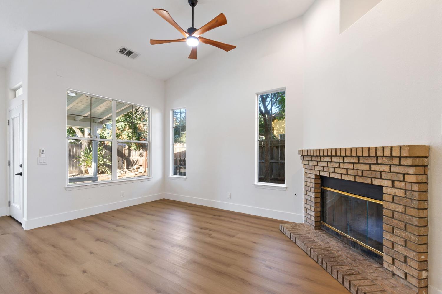 2337 Wrenwood Ave, Clovis, CA 93611