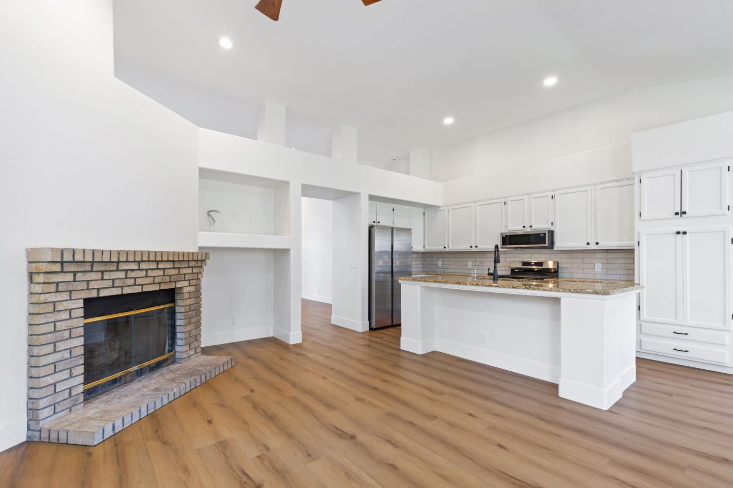 2337 Wrenwood Ave, Clovis, CA 93611