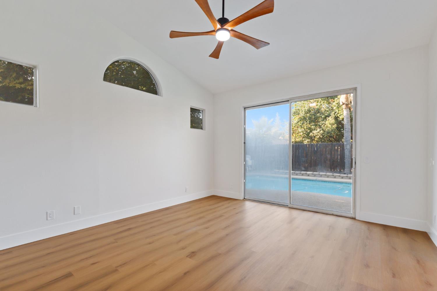 2337 Wrenwood Ave, Clovis, CA 93611