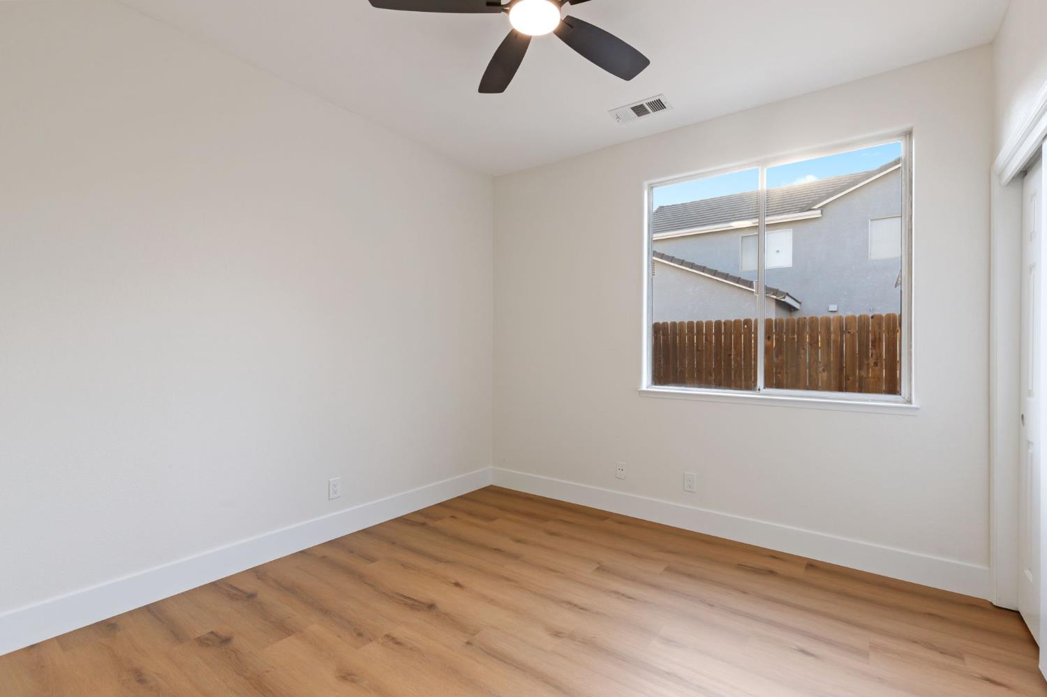 2337 Wrenwood Ave, Clovis, CA 93611