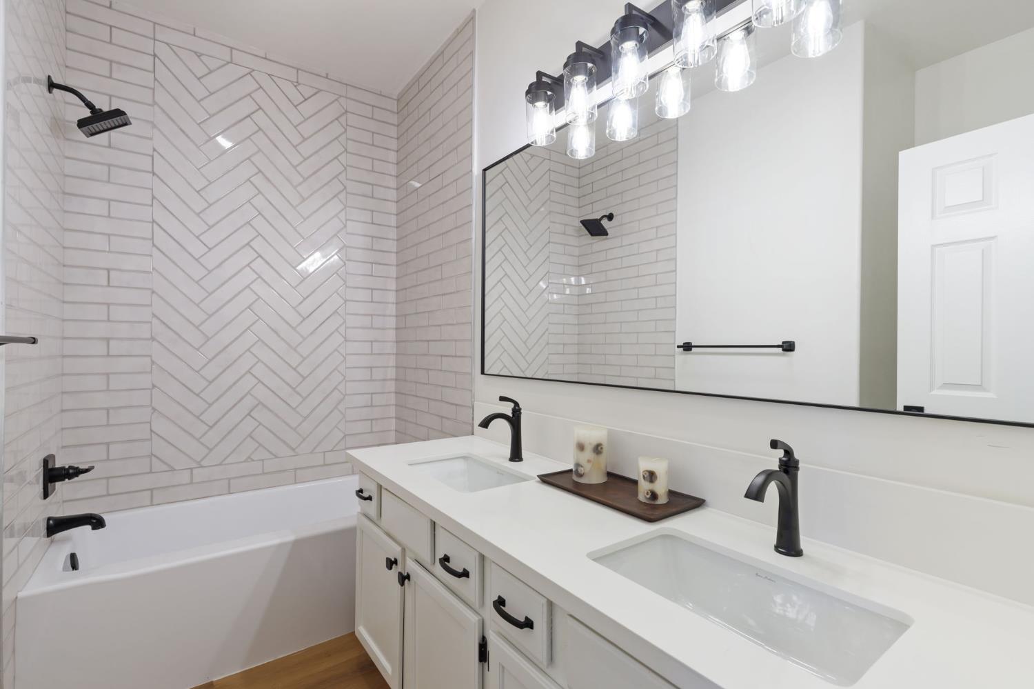 2337 Wrenwood Ave, Clovis, CA 93611