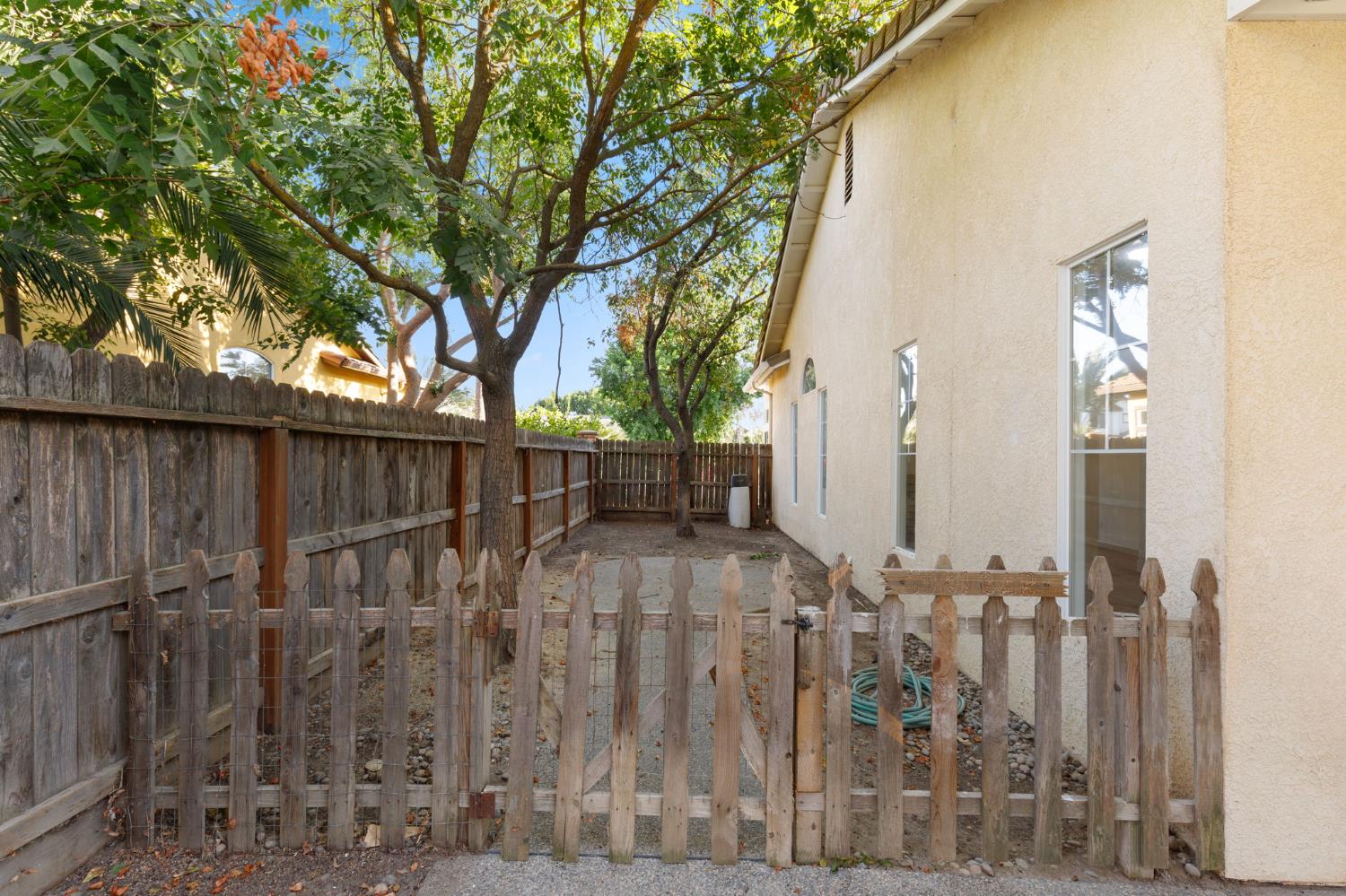 2337 Wrenwood Ave, Clovis, CA 93611