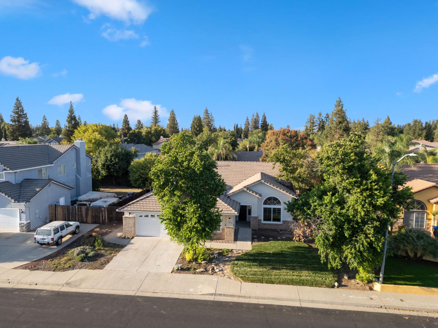 2337 Wrenwood Ave, Clovis, CA 93611