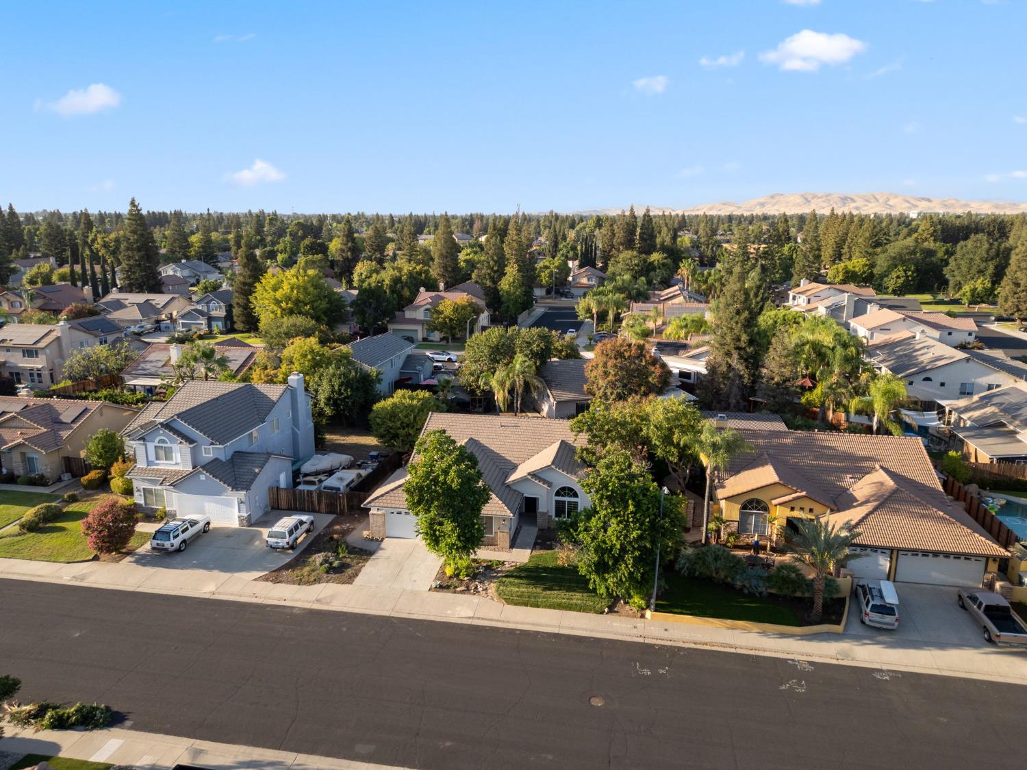 2337 Wrenwood Ave, Clovis, CA 93611