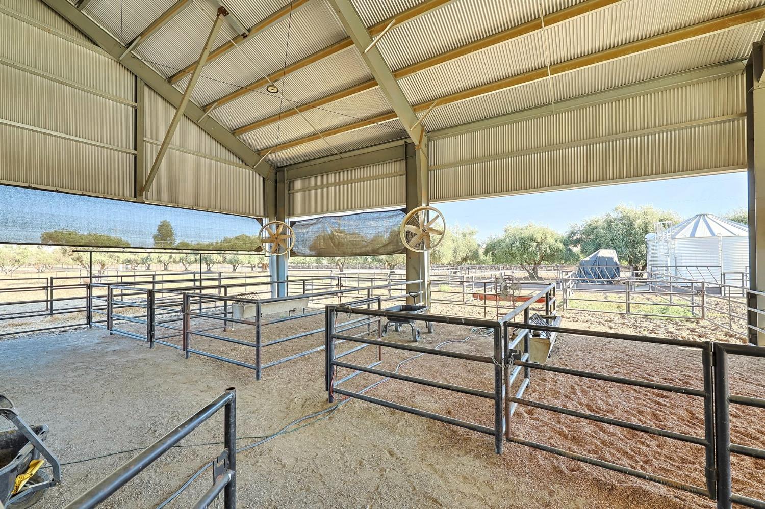 15725 Avenue 376, Visalia, CA 93292