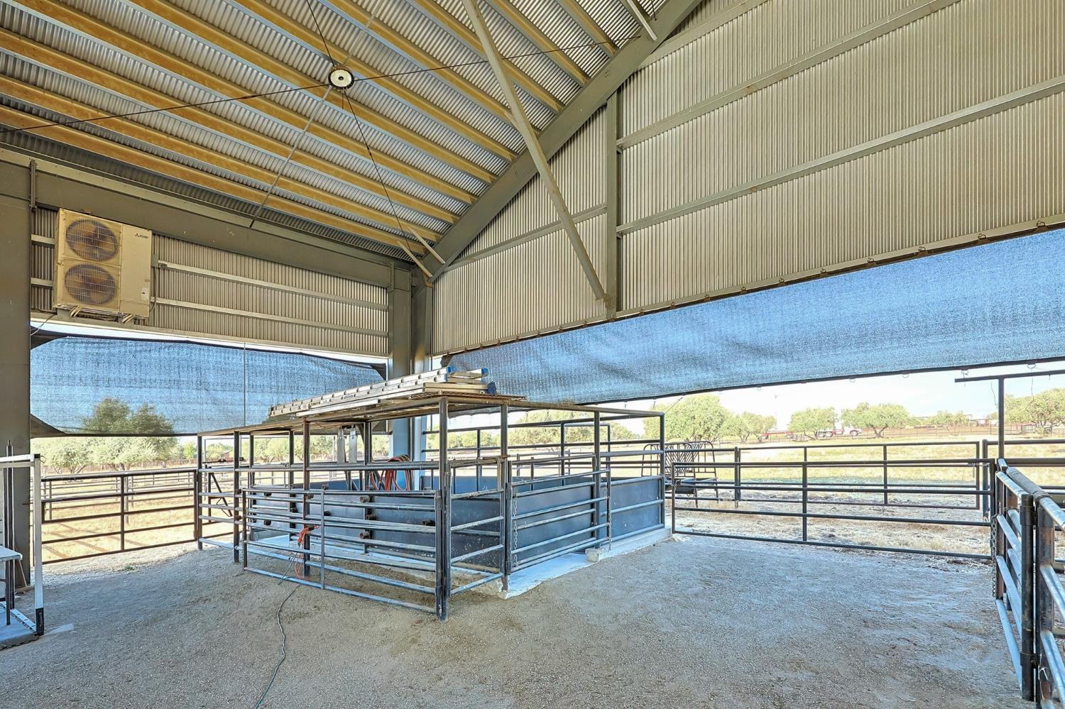 15725 Avenue 376, Visalia, CA 93292