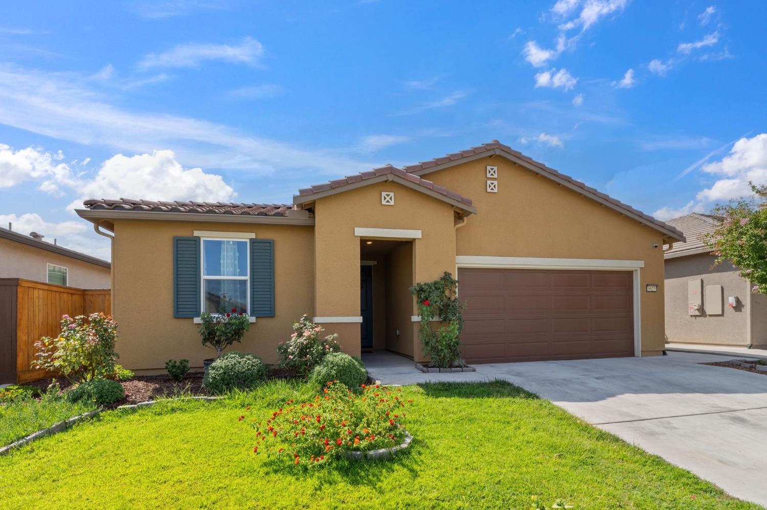 6825 E Braly Ave, Fresno, CA 93727