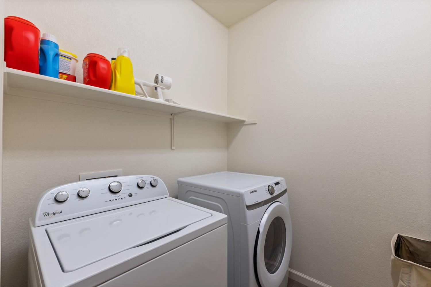 6825 E Braly Ave, Fresno, CA 93727