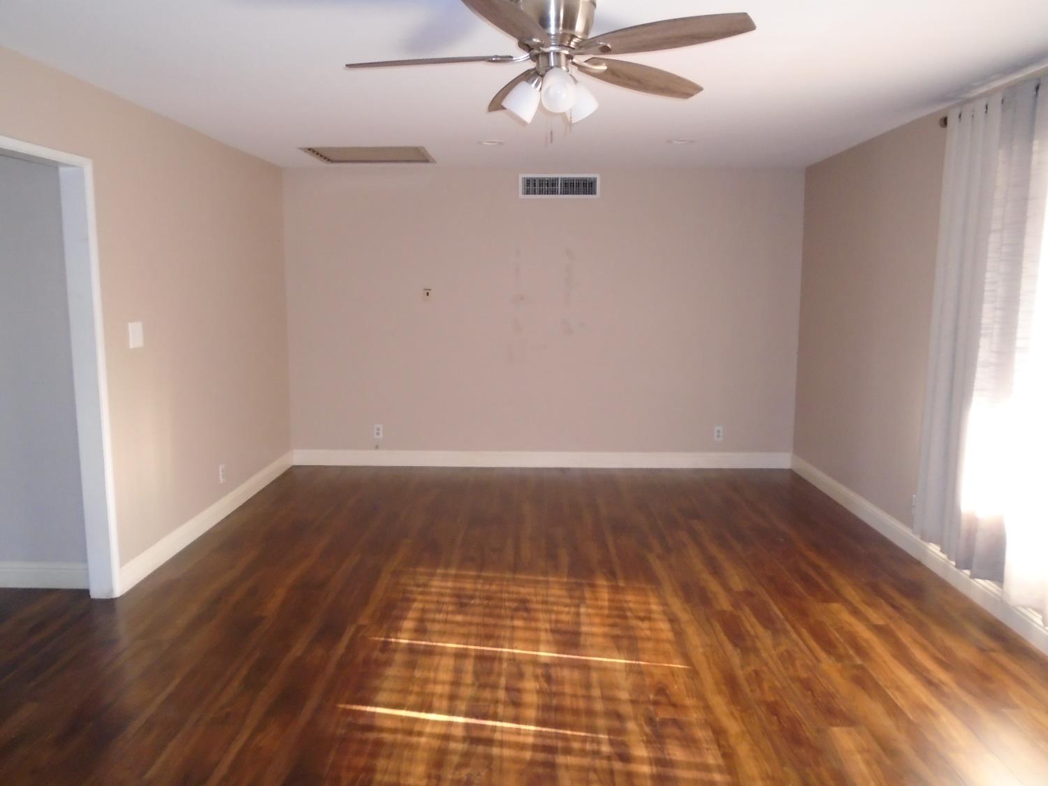 5530 N Bond St, Fresno, CA 93710