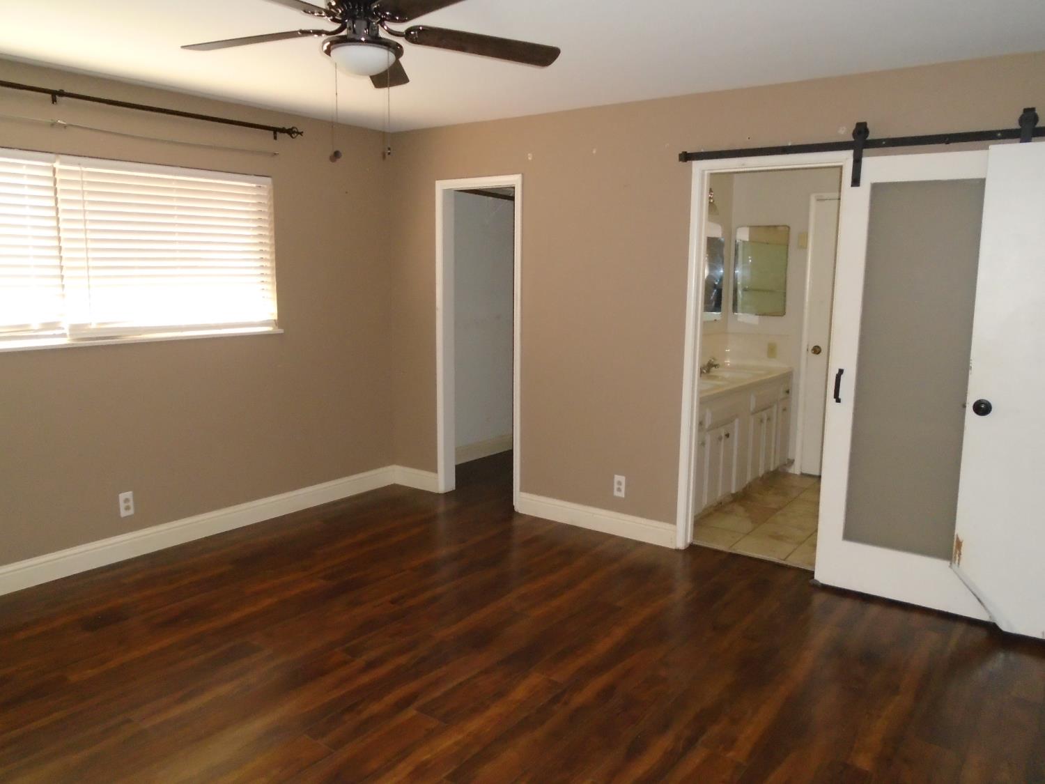 5530 N Bond St, Fresno, CA 93710