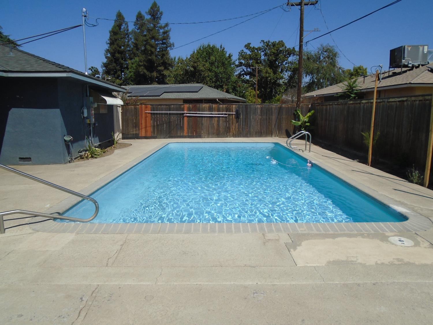 5530 N Bond St, Fresno, CA 93710