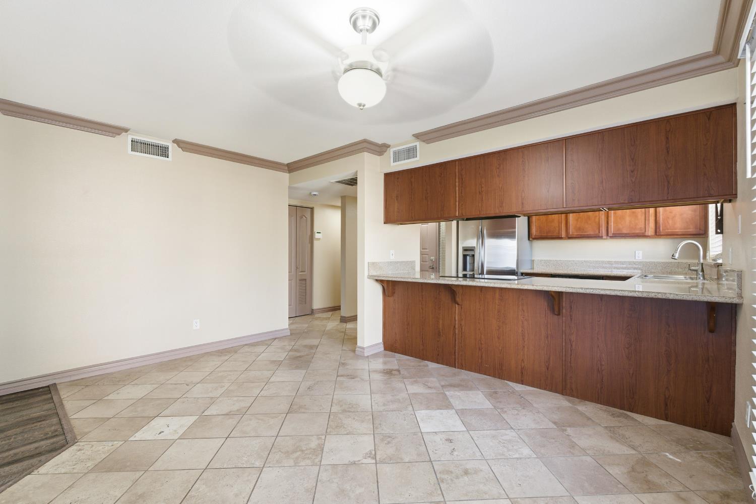 7675 N 1st St #109, Fresno, CA 93720