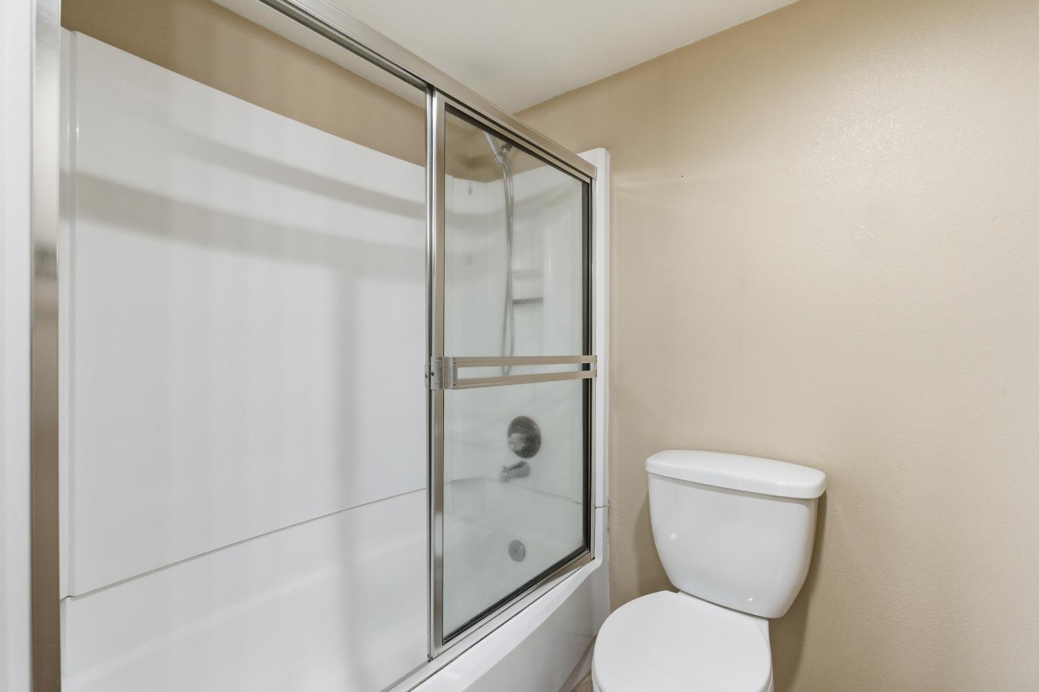 7675 N 1st St #109, Fresno, CA 93720