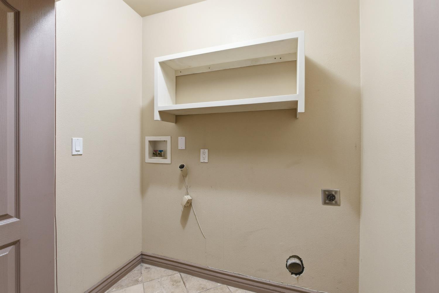 7675 N 1st St #109, Fresno, CA 93720