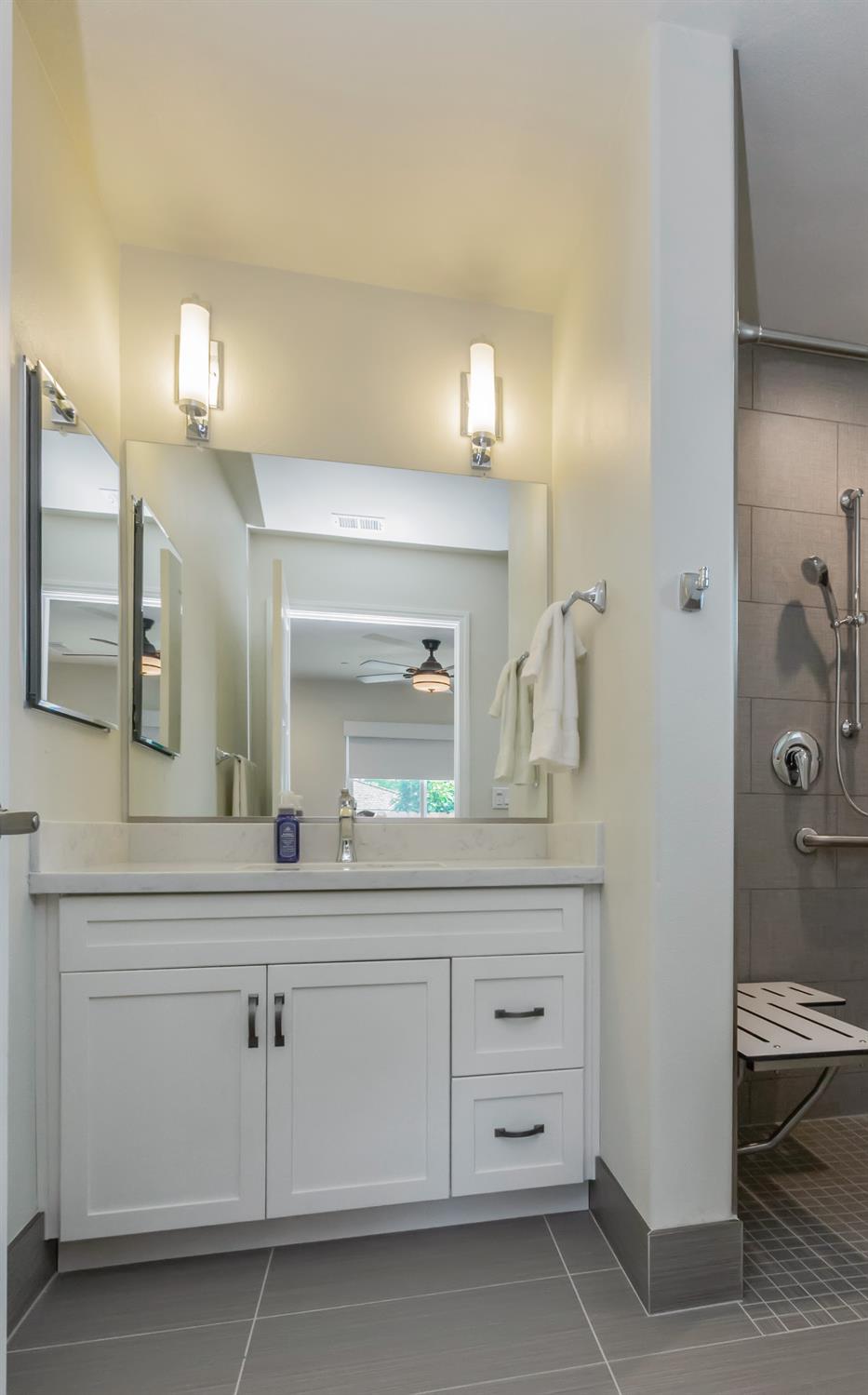 1545 W CALIMYRNA Ave W, Fresno, CA 93711