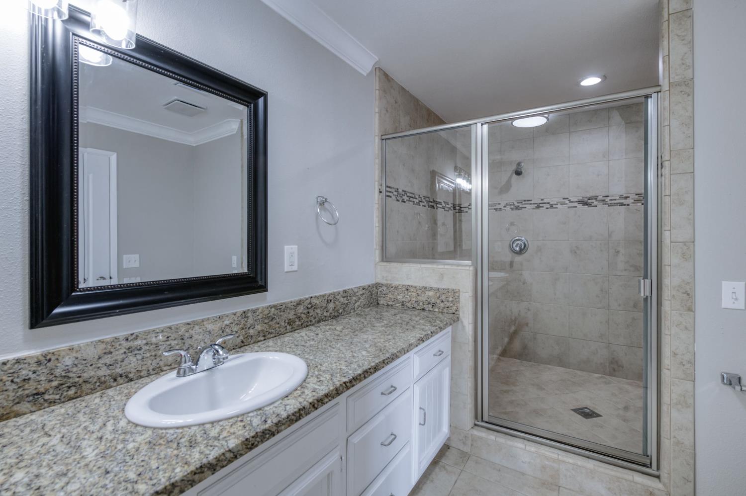 20515 Galileo Ct, Friant, CA 93626