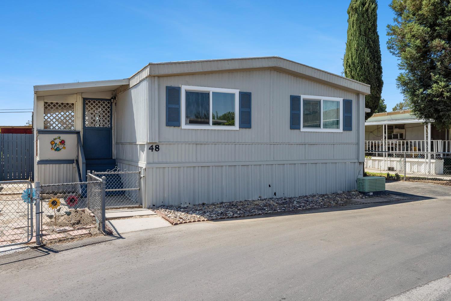 2740 W Olive #48, Fresno, CA 93728