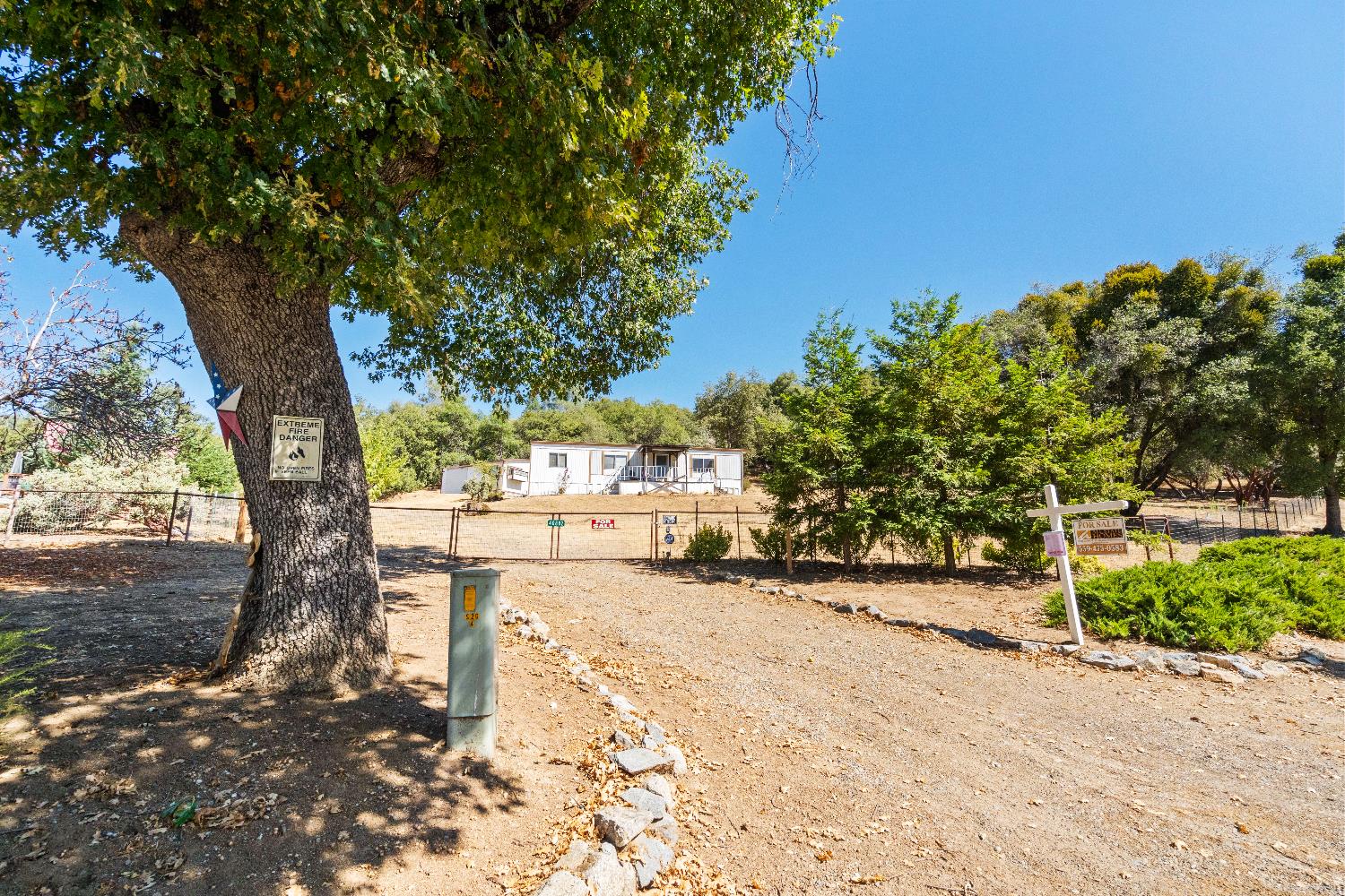 40882 Jean Rd E, Oakhurst, CA 93644